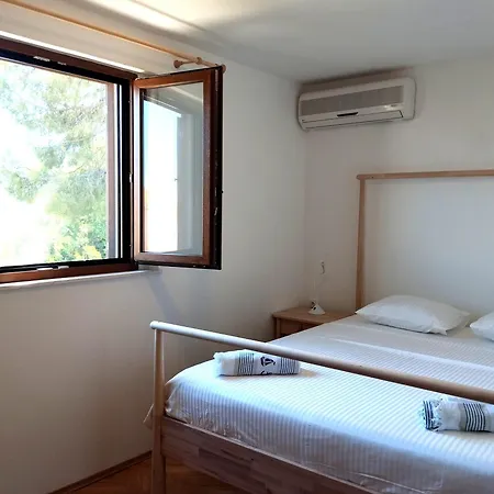 House Pinus Pinea Вигань